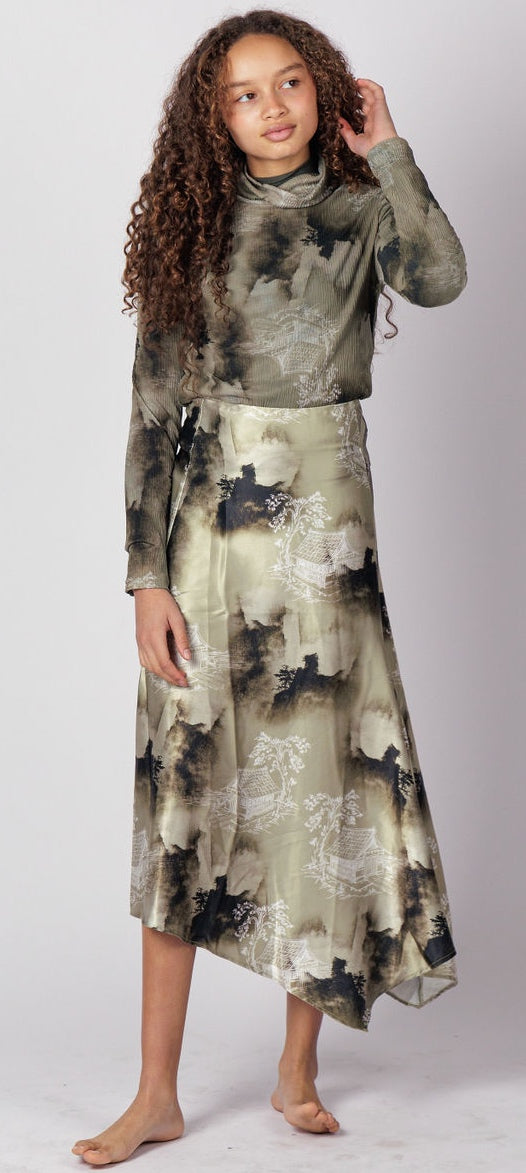 D-1918 Printed Mesh Mockneck Top