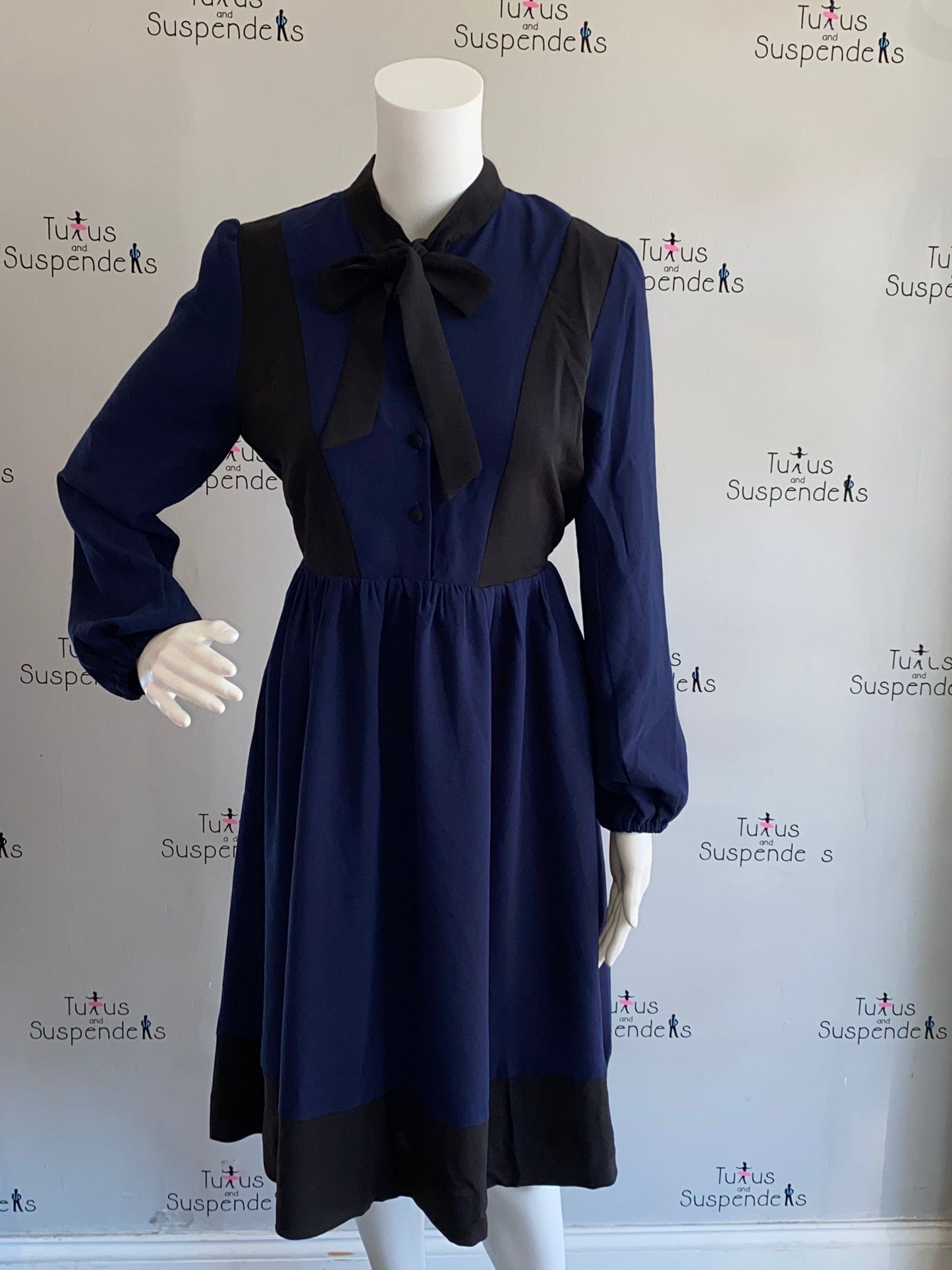 Black and Navy Crepe Dress FW21112-B
