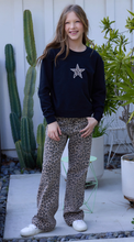 Load image into Gallery viewer, Leopard Star Sweatshirt KCC21