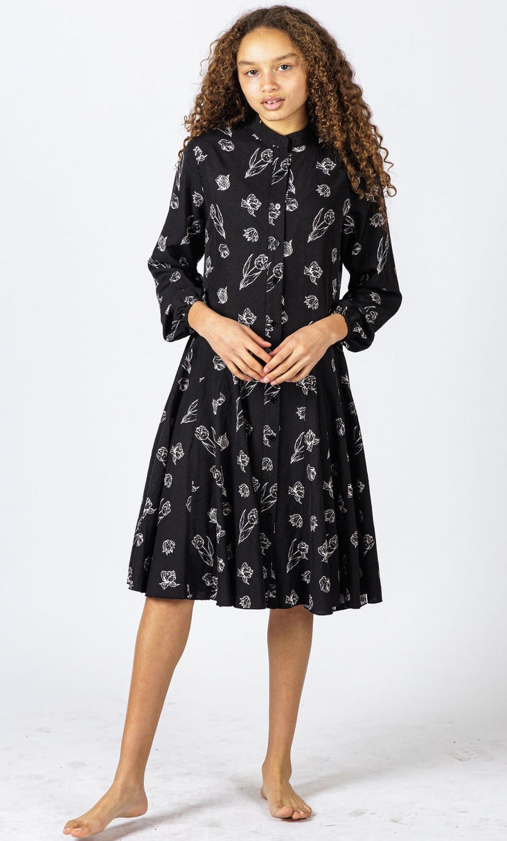 D-1940 Black and White Floral Midi Dress