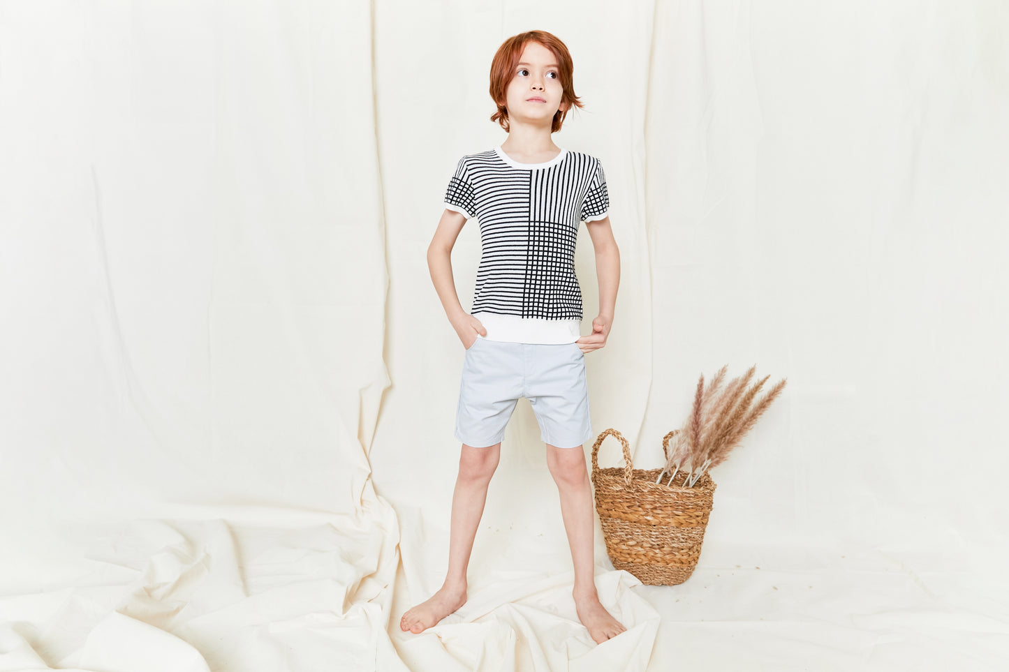 Grid Line Sweater G1900