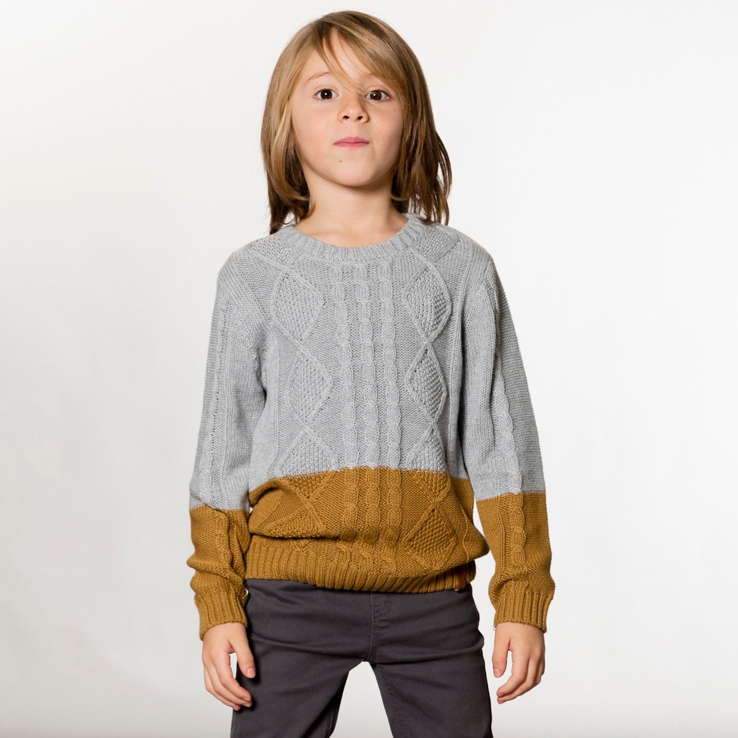 Two Tone Cable Knit Sweater D20UT75